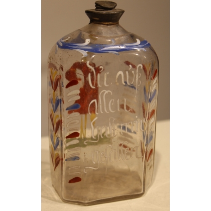 "Flüeli" glass bottle with the 'Gentilhomme' design