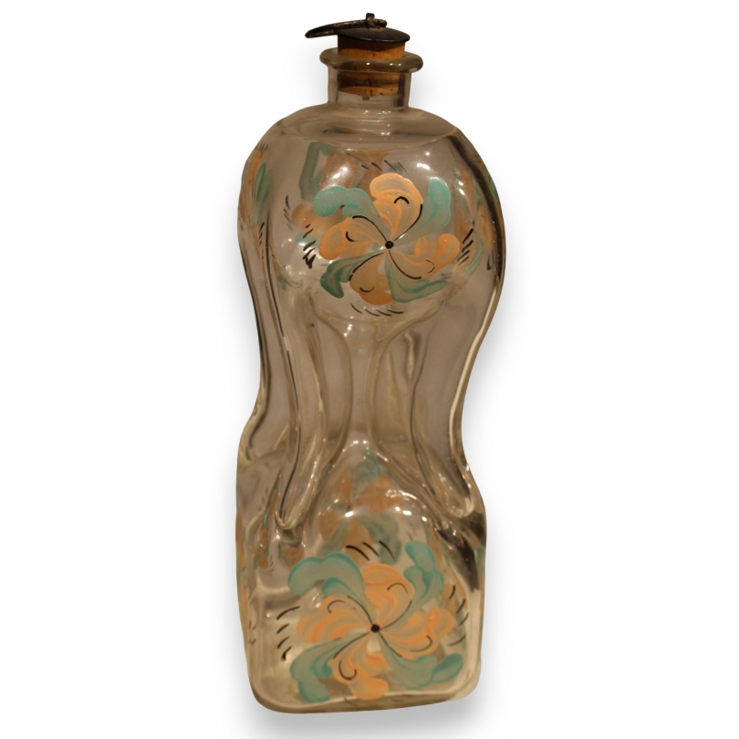 "Flüeli" glass bottle with a floral design