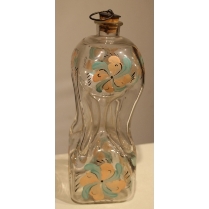 "Flüeli" glass bottle with a floral design