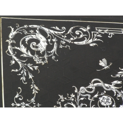 Chest with marquetry inlays at Moinat SA – Antiques and home décor