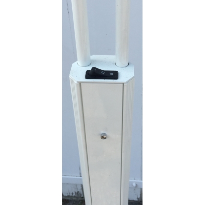 Lampe double sur pied en fonte blanche