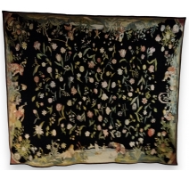 Tapis chenille Fleurs sur fond noir