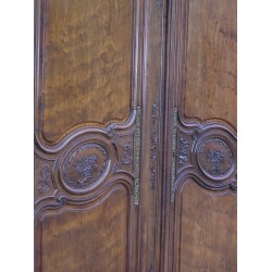  Armoire Ls XV, meuble de port. sur  Moinat SA  - Antiquités décoration