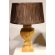 Paire de lampes en bois brut, abat-jour brun