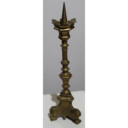 Brass candle holder at  Moinat SA  - Antiques and home décor