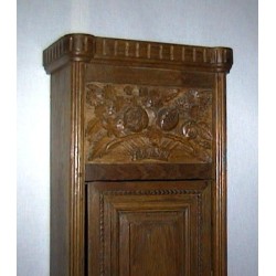 Normandy-style Morbier with base. From Moinat SA – Antiques and home décor
