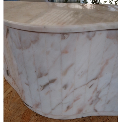 Curved box in veined white marble