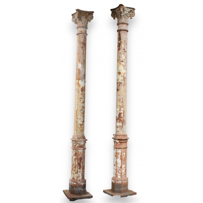 Paire de colonnes en fonte peinte blanche