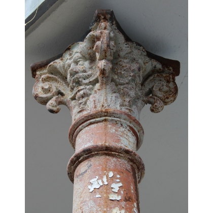  Paire de colonnes en fonte peinte blanche sur  Moinat SA  - Antiquités décoration