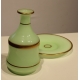 Carafe avec assiette en opaline verte et or