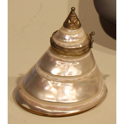 Set of 3 mother-of-pearl items