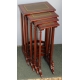 Lot de 4 tables gigognes "Adam" en acajou, cuir