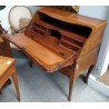  Bureau dos d'âne Louis XV, 3 tiroirs et 1 abattant sur  Moinat SA  - Antiquités décoration