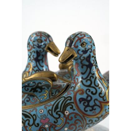 Paire de canards formant brûle-parfum cloisonnés