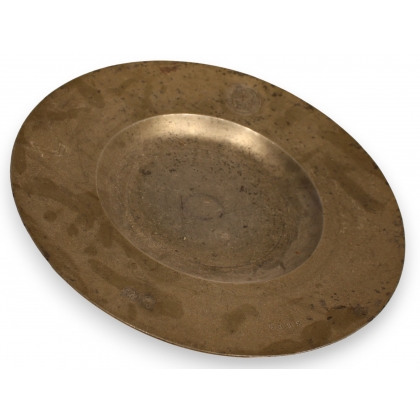Plat rond en étain