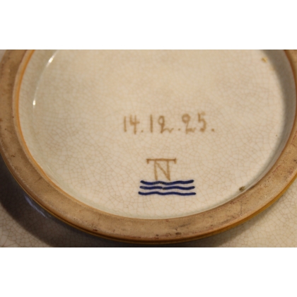 Assiette \"Fourmillier\" en porcelaine