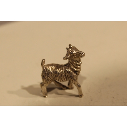 Chèvre en argent 800
