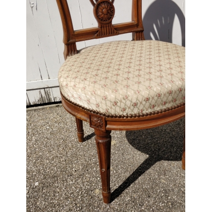 Paire de chaise Louis XVI à dossier montgolfière