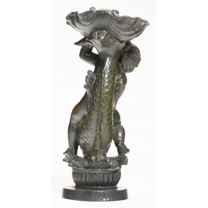 Fontaine en bronze "Putto sur un dauphin"