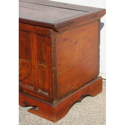 Inlaid chest from the Pays d'En-Haut