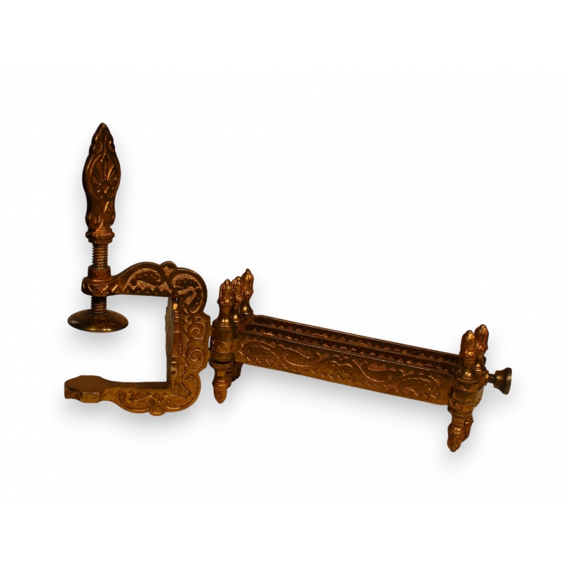 Brass articulated arm