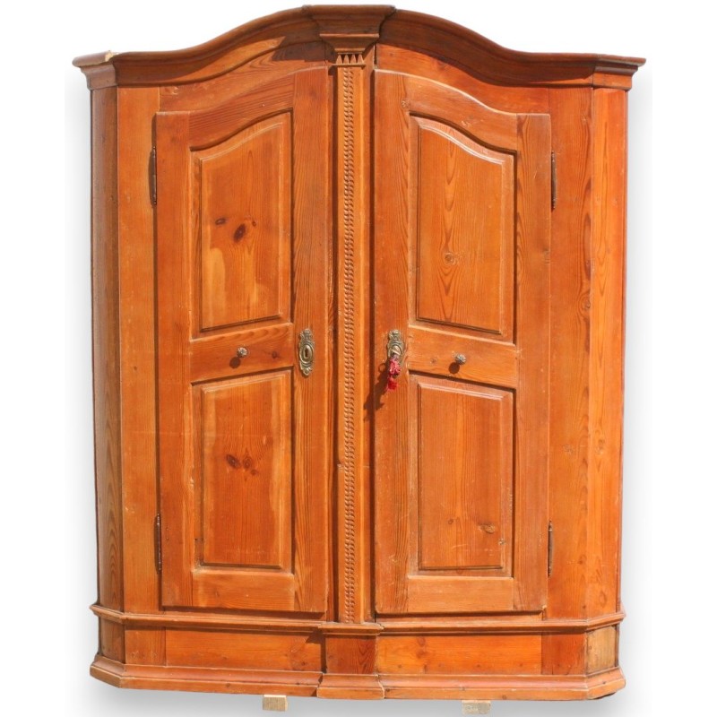  Armoire Bodensee à 2 portes. sur  Moinat SA  - Antiquités décoration