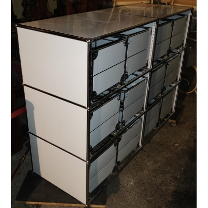 Commode USM blanche à 12 tiroirs