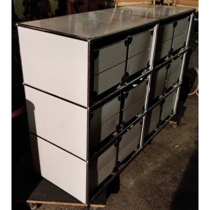 Commode USM blanche à 12 tiroirs