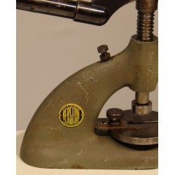Bergeon glass press