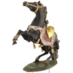 Paire de chevaux en bois sculpté polychrome