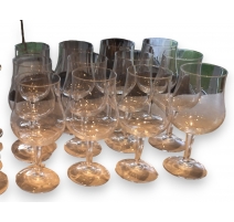 Suite de 12 verres à vin rouge