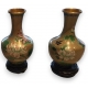 Paire de vases cloisonnés fond beige