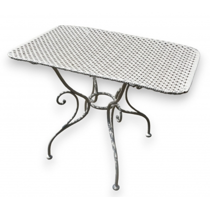 Table en fer forgé rectangulaire, plateau perforé