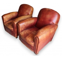 Paire de fauteuils club en cuir brun