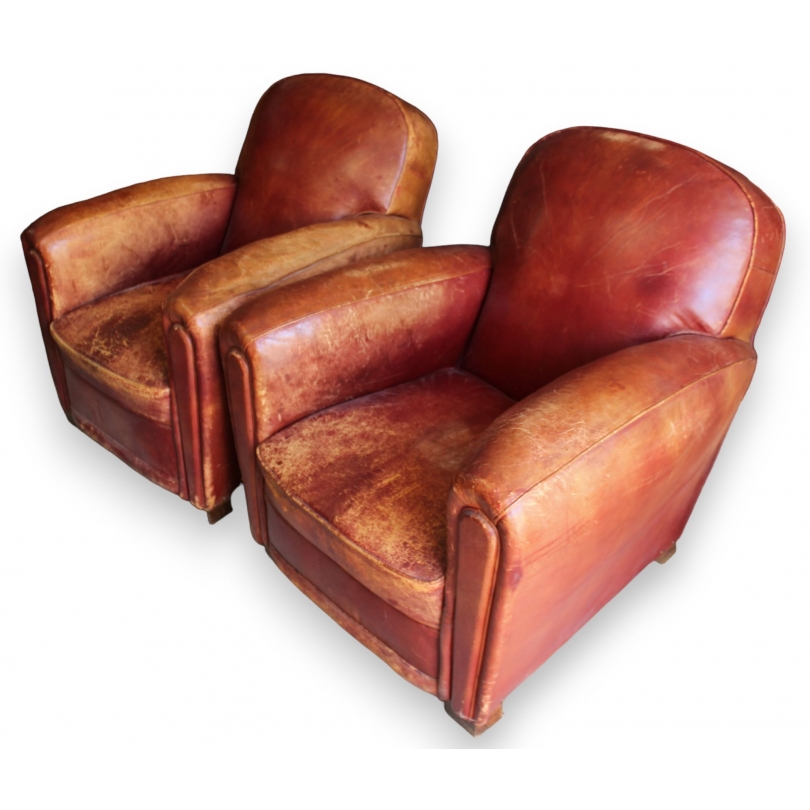 Paire de fauteuils club en cuir brun
