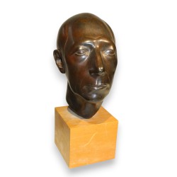 Bronze \"Tête de M. Robert\" signé Y. LARSEN