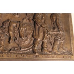 Bas relief \"Le Vittime del lavoro\"