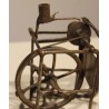 Sculpture filiforme \"Le Remouleur\" en fer