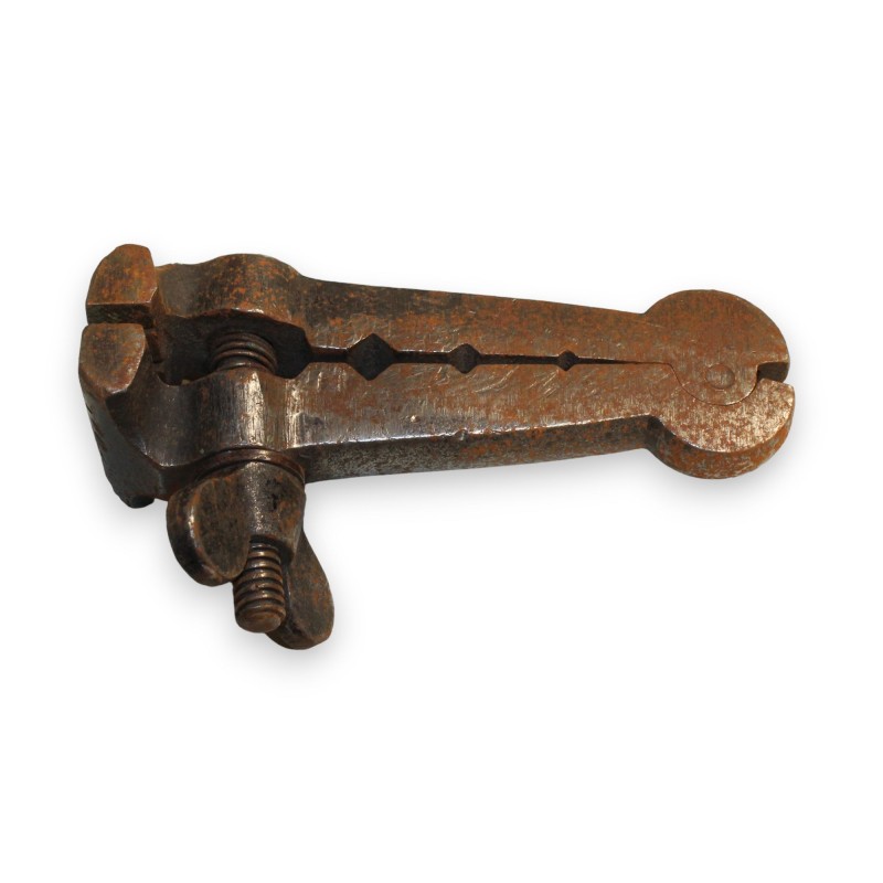 Cast iron clamp