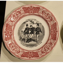 Lot d\'assiettes \"Proverbes et militaires\" de GIEN