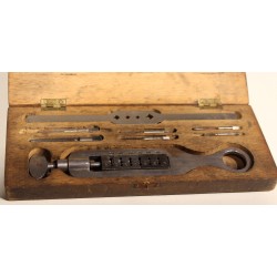 Tapping box
