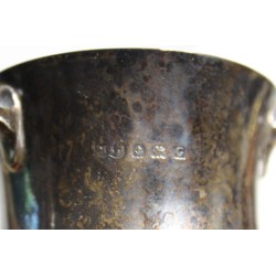 Vase à 3 anses en argent par Marson & Jones