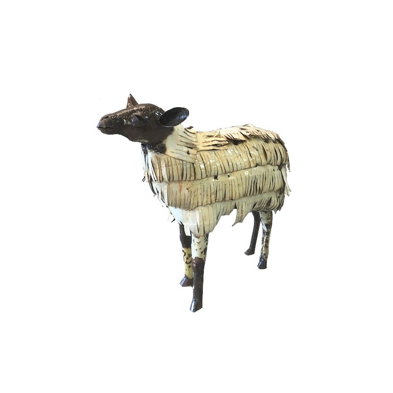 Mouton en tôle recyclée