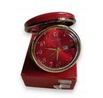 Reveil BULOVA en laque rouge