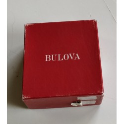 Reveil BULOVA en laque rouge