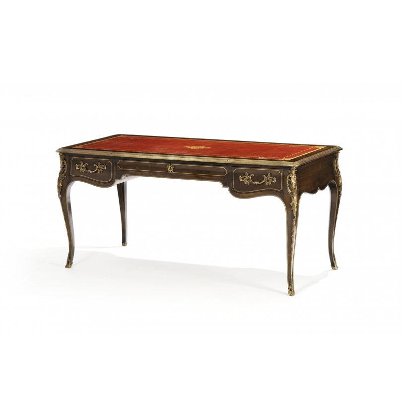 Bureau plat Volignac style Louis XV