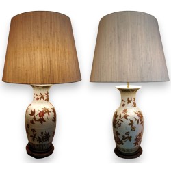Paire de vases chinois montés en lampes