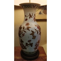 Paire de vases chinois montés en lampes