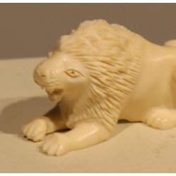 Lion sculpté en ivoire