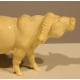 Buffle sculpté en ivoire